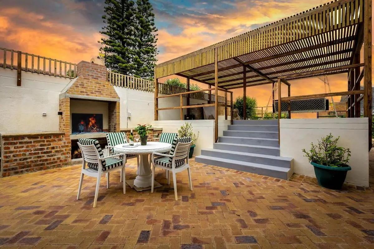 Beachfront 3 Bed With Bbq Area, Wi-Fi And Parking contacts